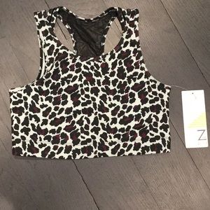A girls leopard print sport bra not use